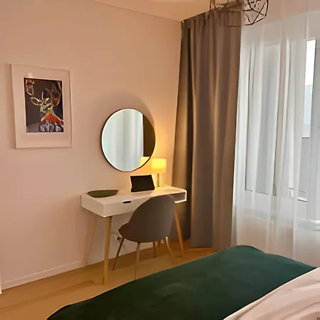 19th Floor Free Parking & View Appartement