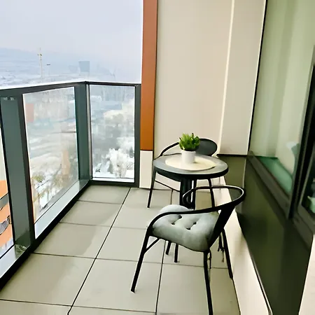 19th Floor Free Parking & View