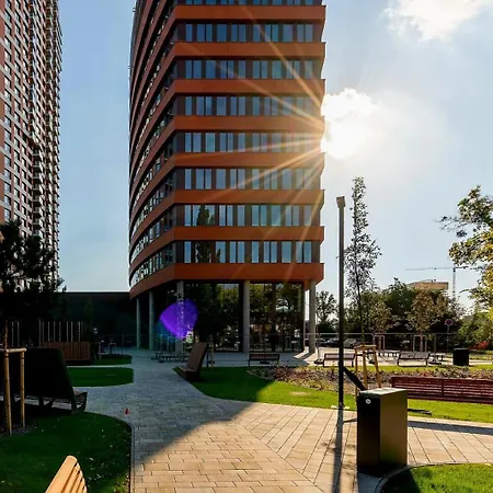 19th Floor Free Parking & View