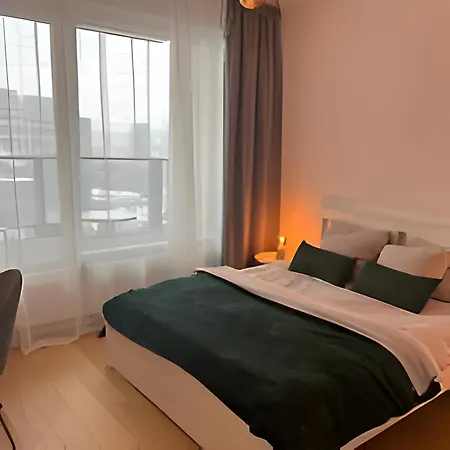 19th Floor Free Parking & View Apartament *